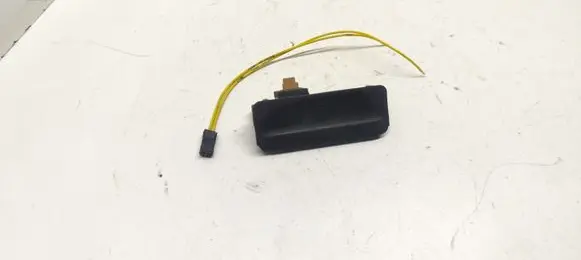 Audi A4 S4 B5 8D Tailgate/trunk/boot exterior handle 8D0827566A