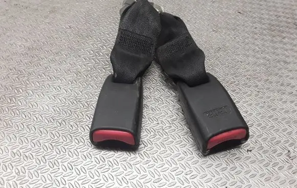 Mazda 6 Rear seatbelt buckle