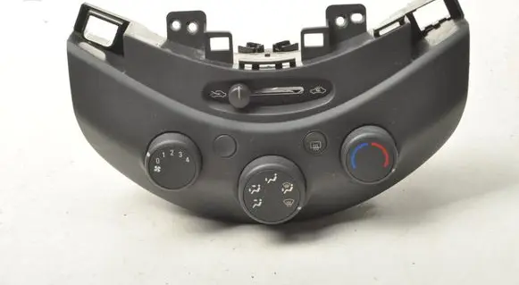 Chevrolet Spark Climate control unit 95979299