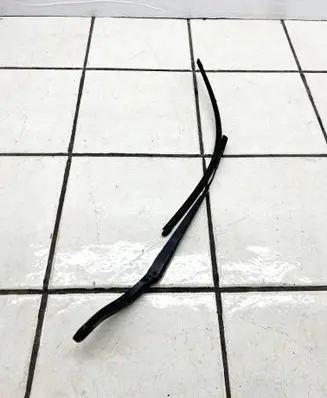 Land Rover Evoque I Front wiper blade arm 