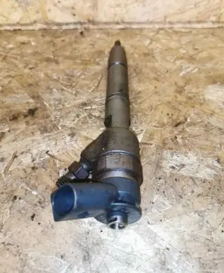 Mercedes-Benz B W245 Fuel injector 04451110167 A6400700787