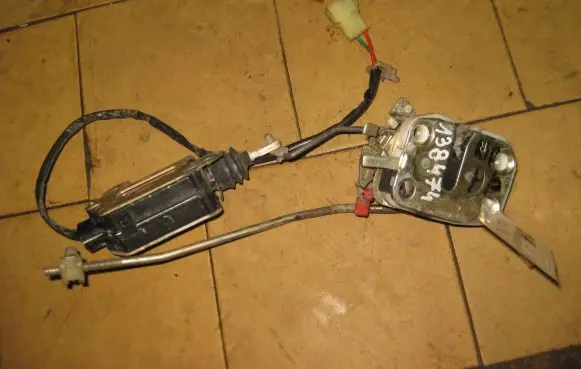KIA Pride Front door lock