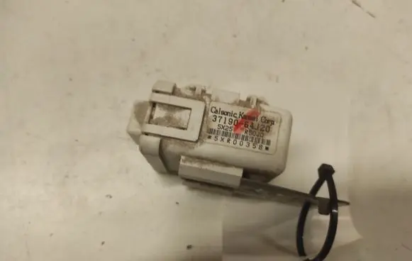 Suzuki Grand Vitara II Immobilizer control unit/module 3719064J20