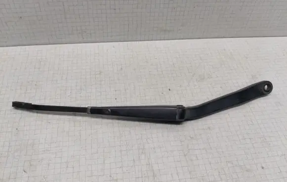 Ford Maverick Rear wiper blade arm