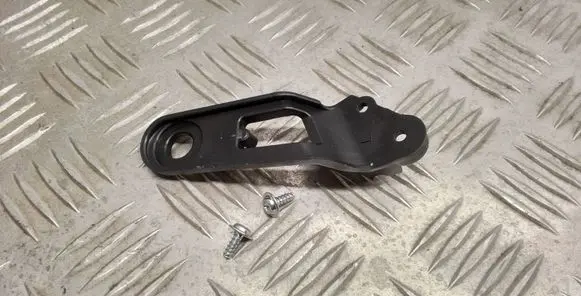 Headlight/headlamp mounting bracket