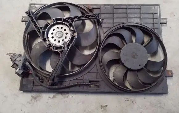 Seat Ibiza III (6L) Radiator cooling fan shroud 6Q0121207F