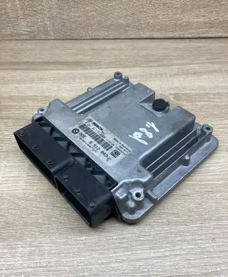 BMW 3 E90 E91 Engine control unit/module ECU 8512043