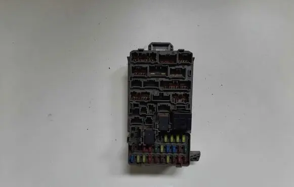 Honda Civic Fuse module 3820E86AG200