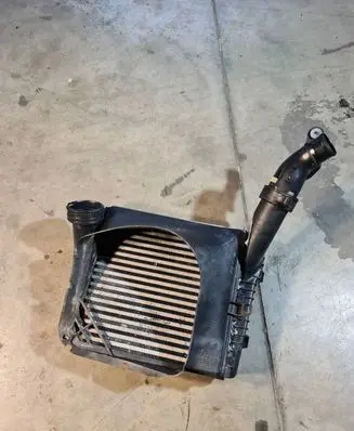 Audi Q7 4L Intercooler radiator 7L0117340