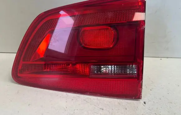 Volkswagen Touran II Tailgate rear/tail lights 1T0945094 2TZ01046902 002845