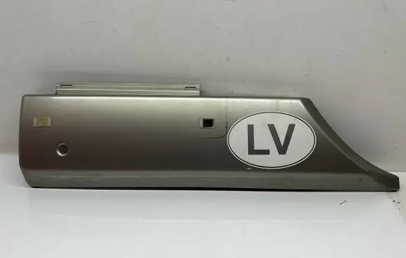 Mitsubishi Pajero Tailgate trim MN117239
