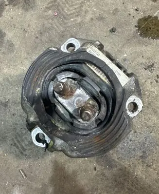 Jeep Grand Cherokee Gearbox mount 68103111AB PA10879