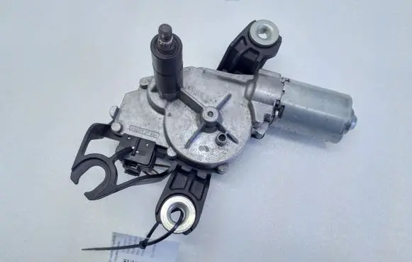 Volkswagen Polo V 6R Rear window wiper motor 0390201216 5K6955711B