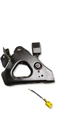 Mercedes-Benz B W245 Rear seatbelt buckle 1698603169