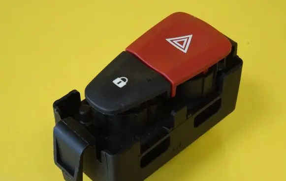 Renault Scenic III - Grand scenic III Hazard light switch 8200214896A 8200483813 88300000
