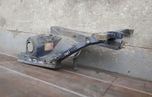 Toyota Yaris Front bodywork piece 
