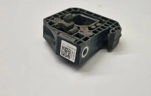 BMW X3 G01 Radiator mount bracket 8642754