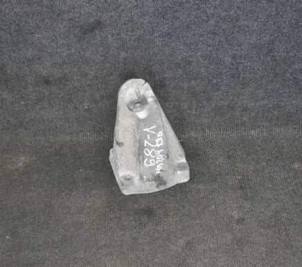 Mercedes-Benz C W204 Engine mounting bracket A6462230704