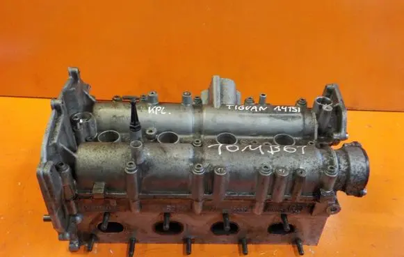 Volkswagen Tiguan Engine head 03C103358AB KOMPLETNA