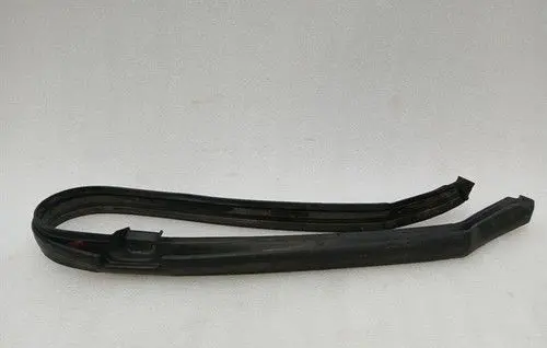 Ferrari California F149 Rubber seal front coupe door window 69768600