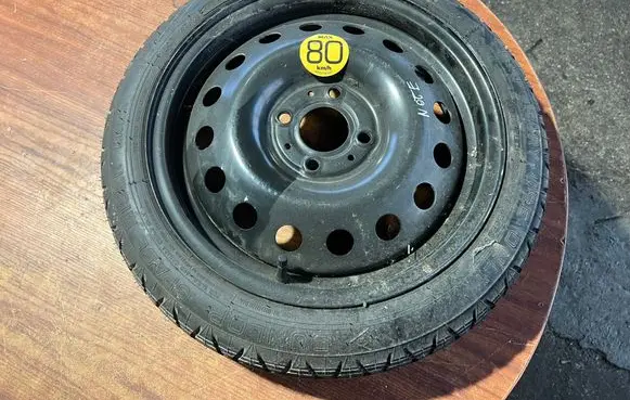 Nissan Note (E11) R15 spare wheel 