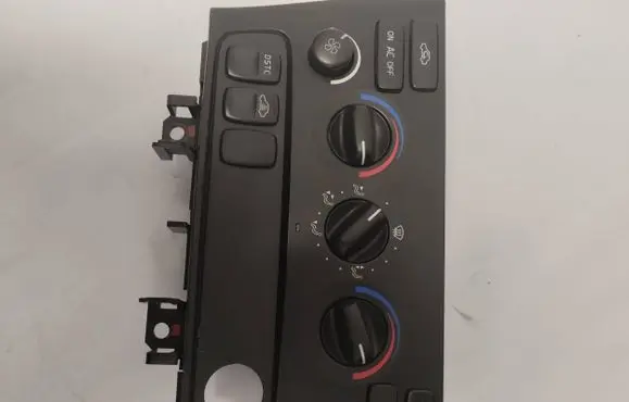 Volvo S60 Climate control unit 8691874