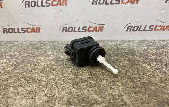 Volvo S40, V40 Headlight level adjustment motor 007878
