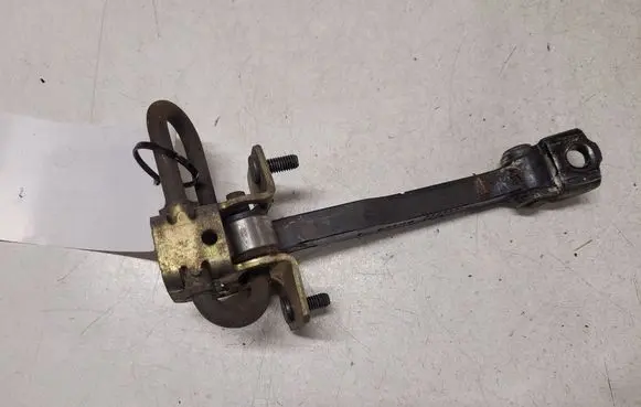 Volvo V70 Rear door check strap stopper 8650061 6670
