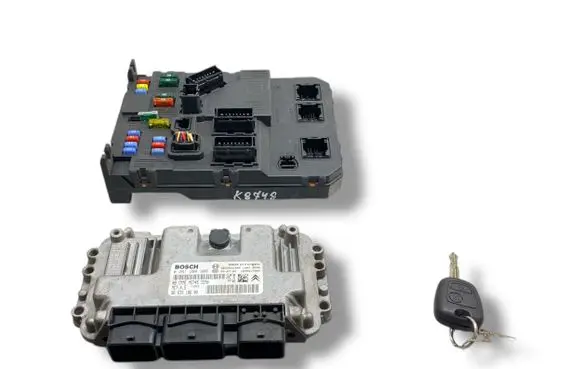 Citroen Xsara Picasso Engine ECU kit and lock set 9663518680 9657999780