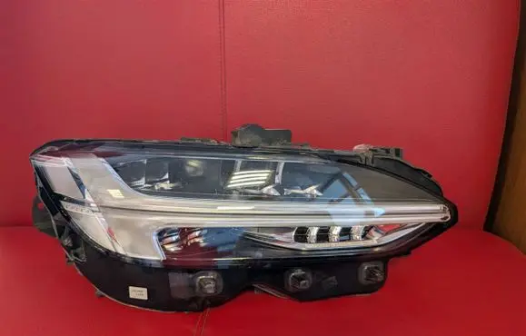 Volvo S90, V90 Headlight/headlamp 31386165 31446501