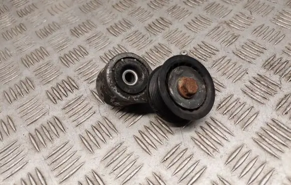 Audi A7 S7 4G Generator/alternator belt tensioner 06E903133AA