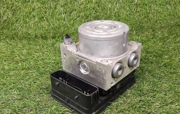 Ford Focus ABS Pump F1FC2C405AJ