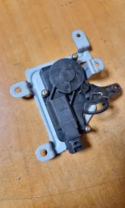 KIA Sorento Tailgate boot lock/latch motor 812403e000