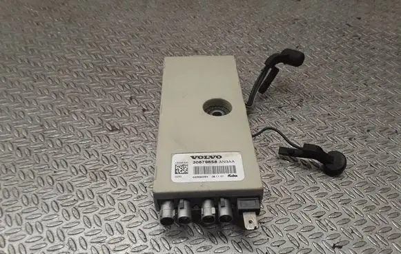 Volvo V70 Aerial antenna amplifier 30679658