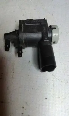 Audi A4 S4 B5 8D EGR valve 1K0906283