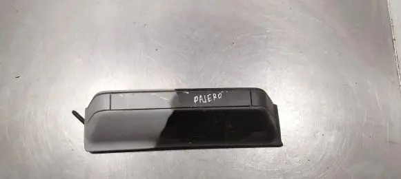 Mitsubishi Pajero Number plate light MB645767