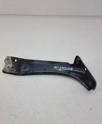 Skoda Octavia Mk3 (5E) Fender mounting bracket 5E08211421