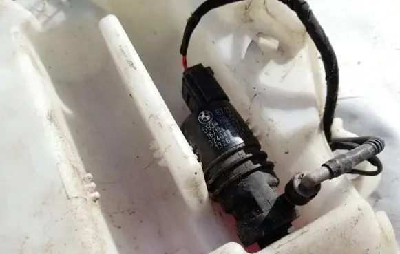 BMW 5 GT F07 Windscreen/windshield washer pump 67126934160 6934160