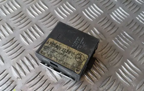 Mercedes-Benz S W220 Alarm control unit/module A2038202726