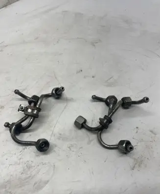 BMW 3 E90 E91 Fuel injector supply line/pipe 