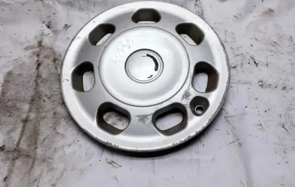 Volkswagen PASSAT B3 R15 wheel hub/cap/trim 3A0601147A