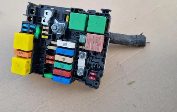 Citroen C3 Fuse box set 9804848480
