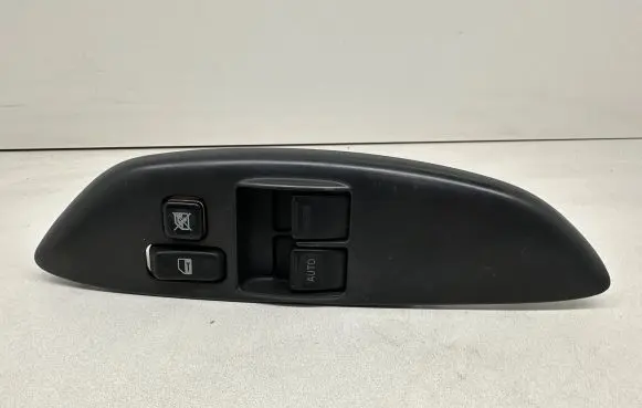 Toyota Yaris Electric window control switch