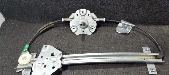 Mitsubishi Carisma Sliding door window regulator with motor