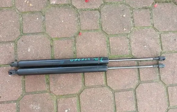 Ford Galaxy Tailgate strut 