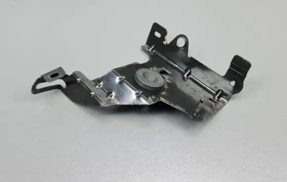 Dacia Sandero II Air filter cleaner box bracket assembly 