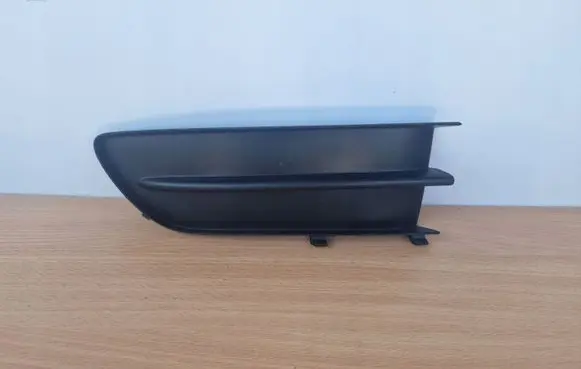 Renault Laguna II Front bumper lower grill 000009693