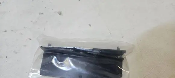 Renault Twingo III Front bumper mounting bracket 960158275R