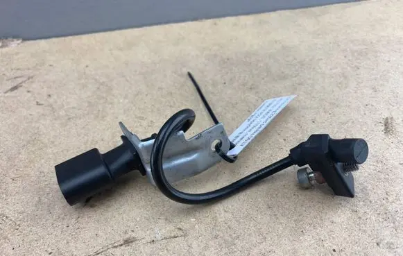 BMW 3 E90 E91 Crankshaft speed sensor 7809334 13627809334