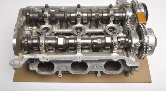 Porsche Macan (95B) Engine head 946104106AR